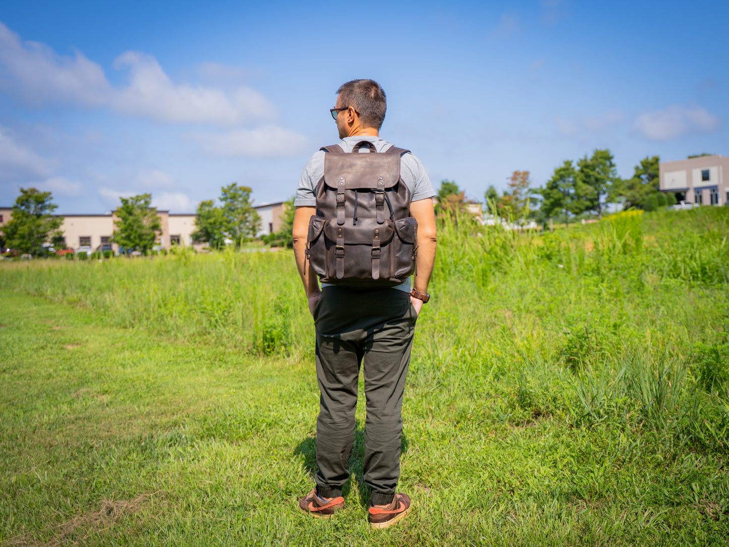 Crazy Horse Leather Backpack Adventure for Man - Brown Nut