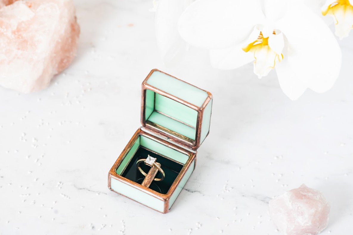 Exquisite Handcrafted Green Glass Ring Box