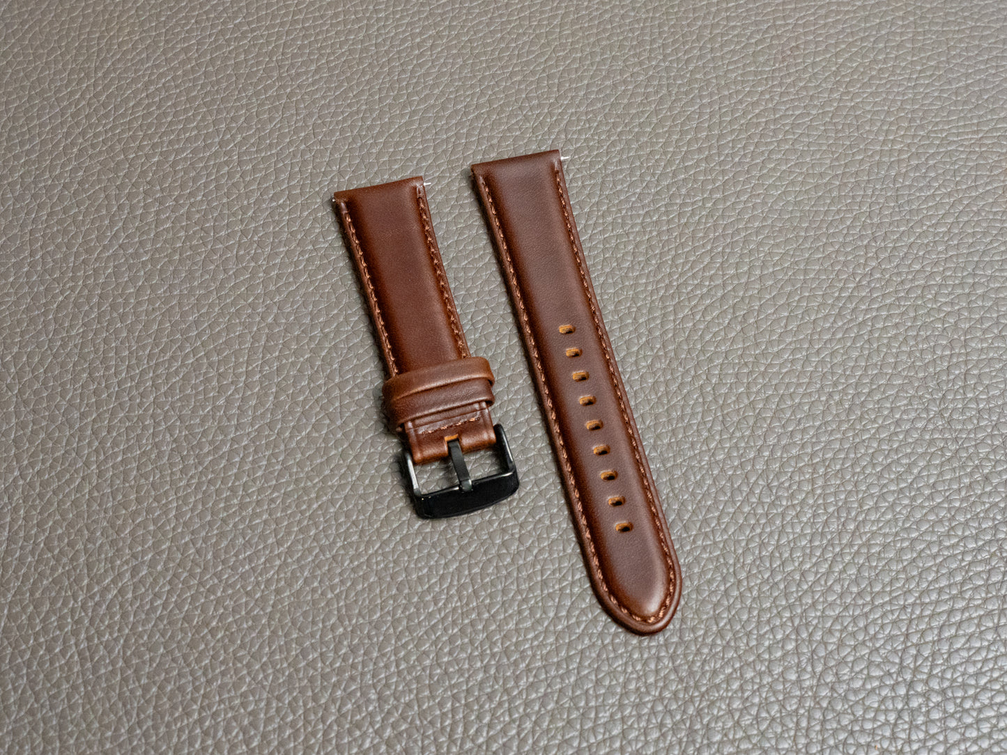 Italian Rustic Leather Apple Watch Band - Chestnut